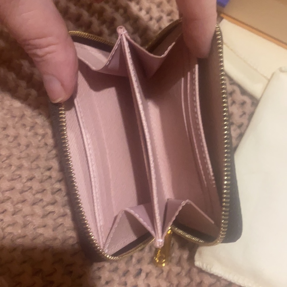 Louis Vuitton Purse BNIB ๐๐๐๐ผ - Picture 6 of 7